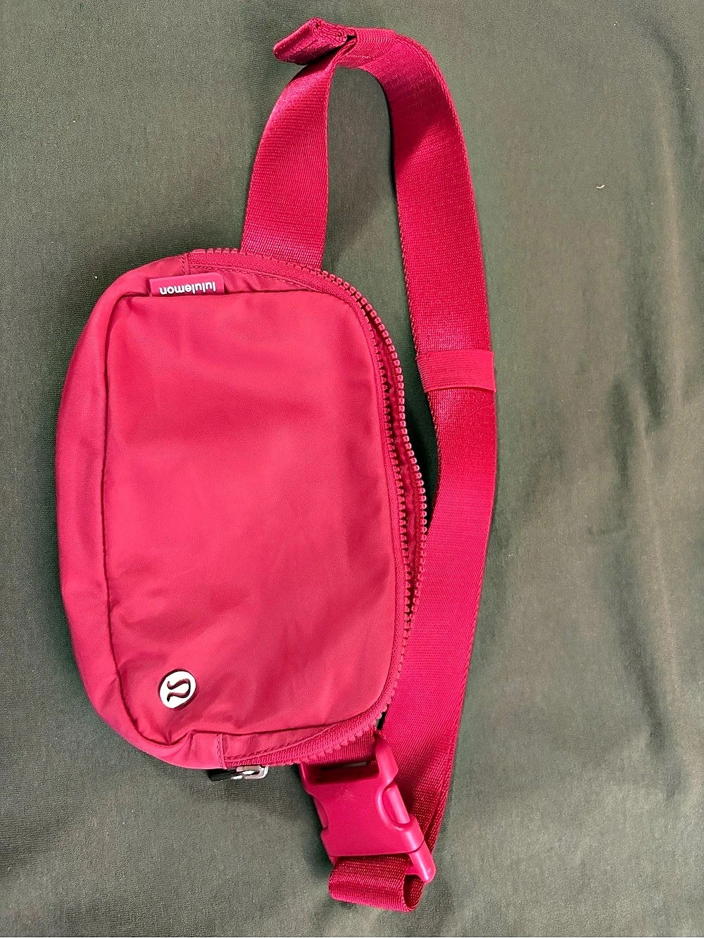 lululemon Crossbody Belt Bag in Pink